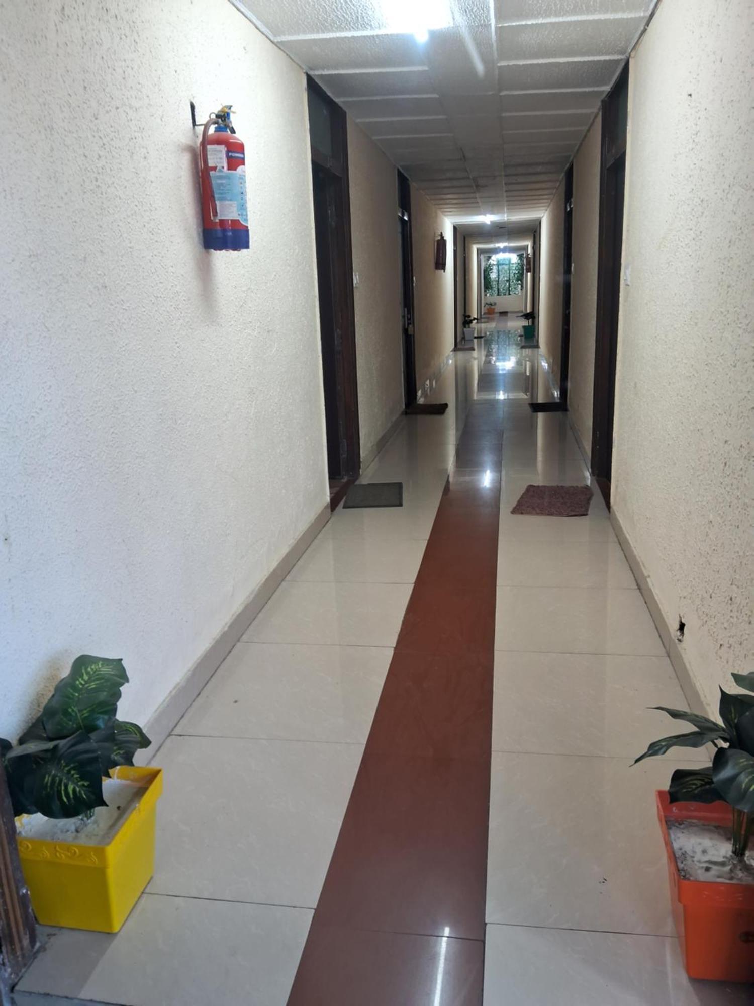 Hotel The Mussoorie International エクステリア 写真