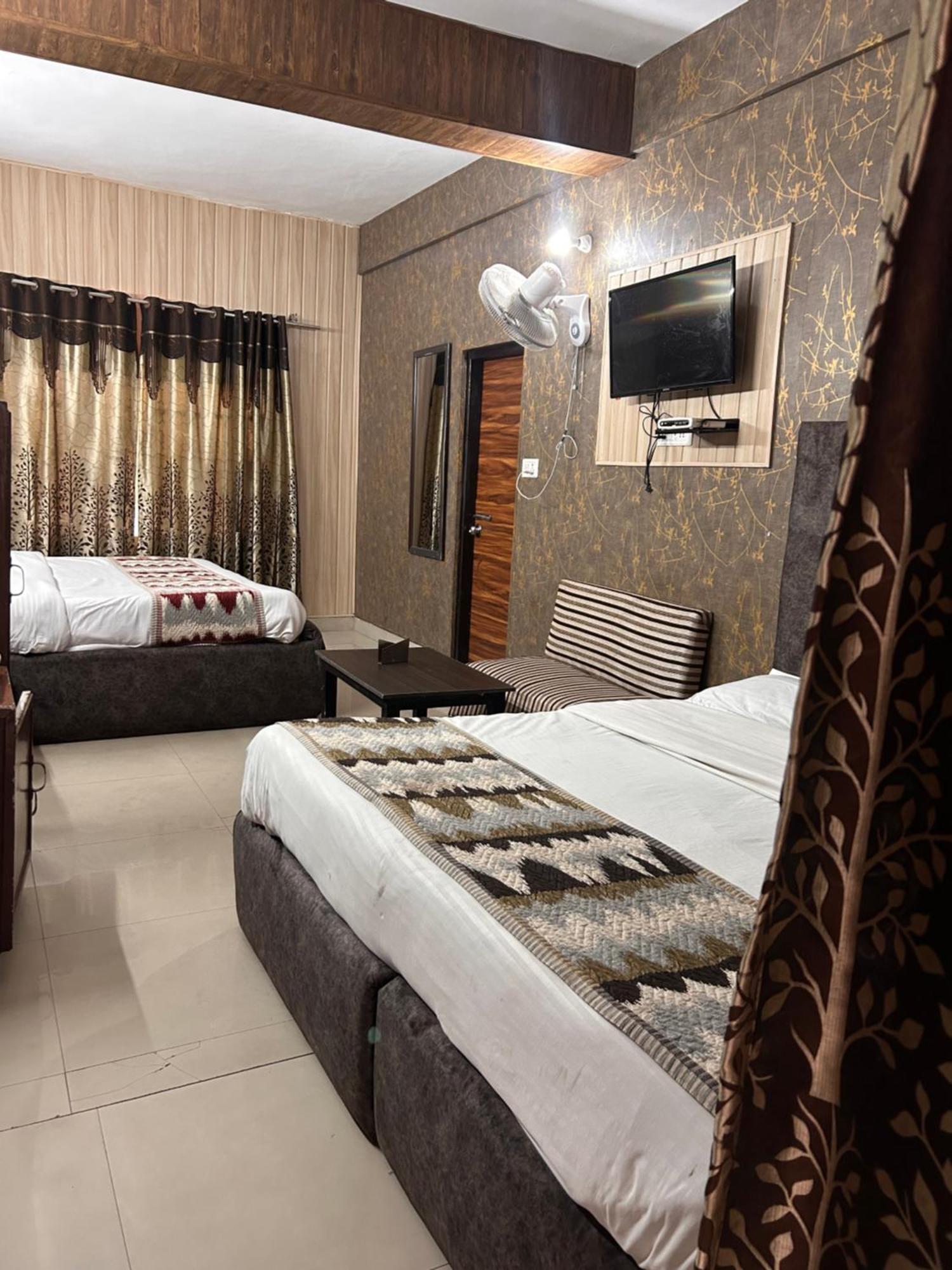 Hotel The Mussoorie International エクステリア 写真